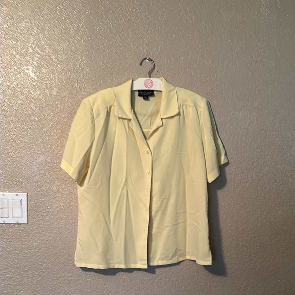 Donnkenny Classics Cream Blouse size PL